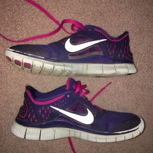nike free run 3 shoes. size 8 Women’s.